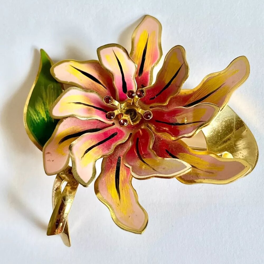 Vintage Lilly Flower Holder Brooch Pin Pink Fuchsia Easter Gold tone Hidden Tube - Picture 4 of 12